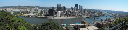 Panorámica de Pittsburgh diurna